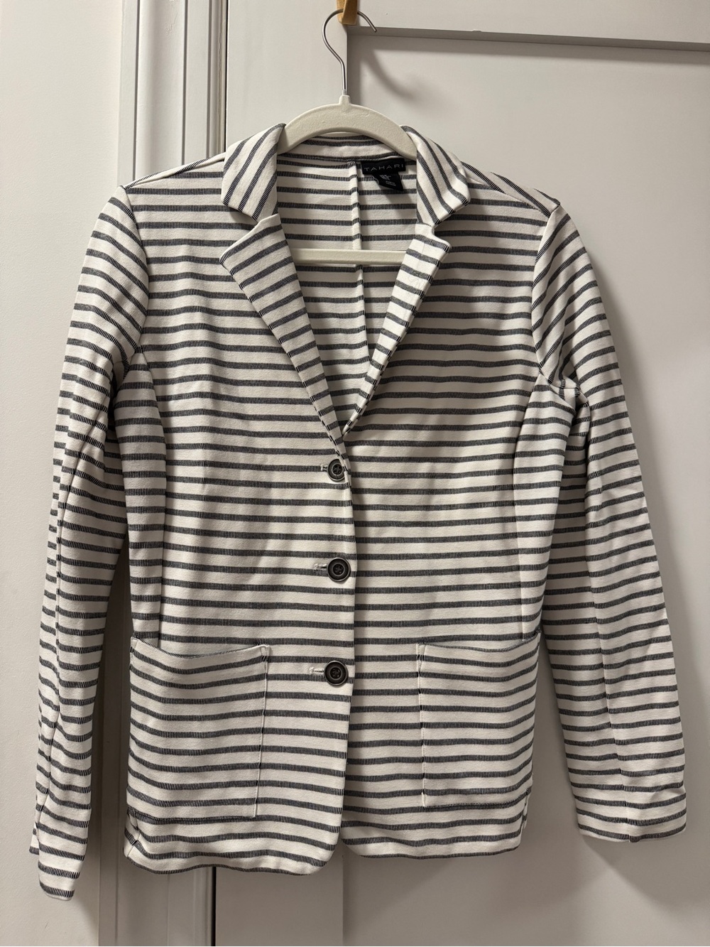 Tahari White and Gray Striped Knit Blazer